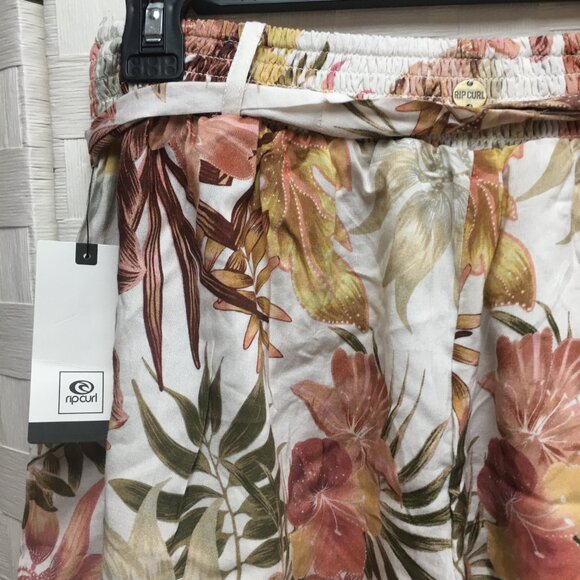 NWT rip curl white floral high waist shorts size medium - Picture 8 of 12